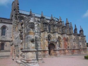 Die bezaubernde Roslyn Chapel nahe Edinburgh