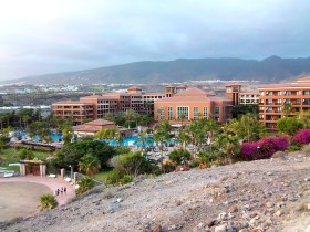 Die Hotelanlage des H10 Costa Adeje Palace