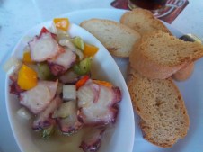 Leckerer Pulposalat in Santa Cruz de Teneriffe