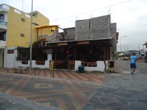 Typisch: Unten fertig und oben im Bau